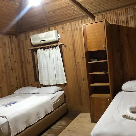 Δωμάτια σε οικογενειακή κατοικία Truva Αττάλεια